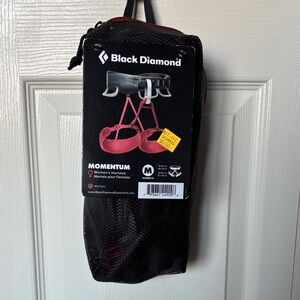 Black Diamond Momentum Women's Climbing Harness - Red and Black
